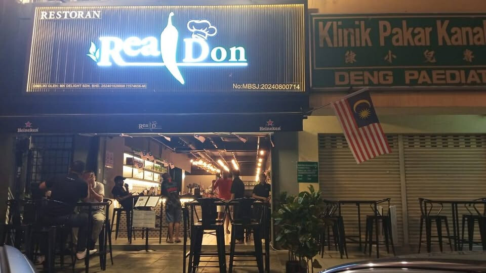 USJ21, Subang Jaya – Western Restaurant for Sale 