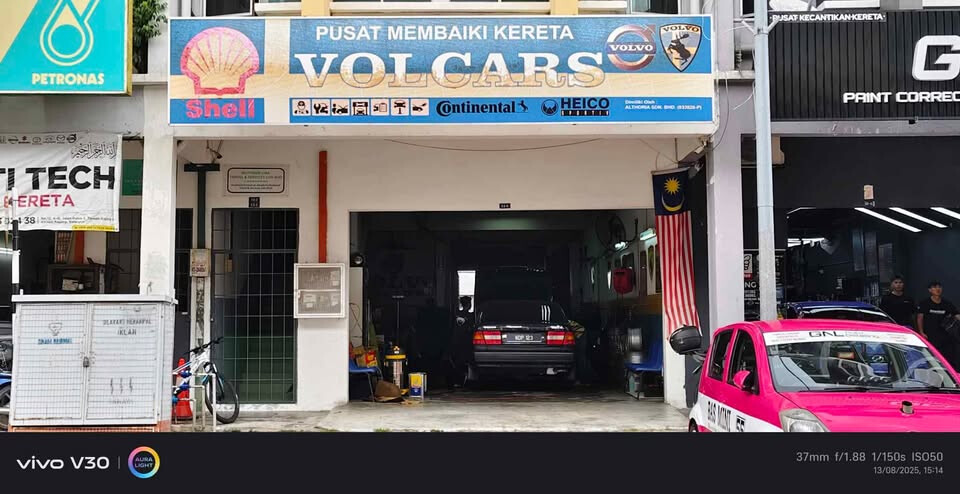  BENGKEL KERETA SEDIA ADA UNTUK DIJUAL SEGERA!