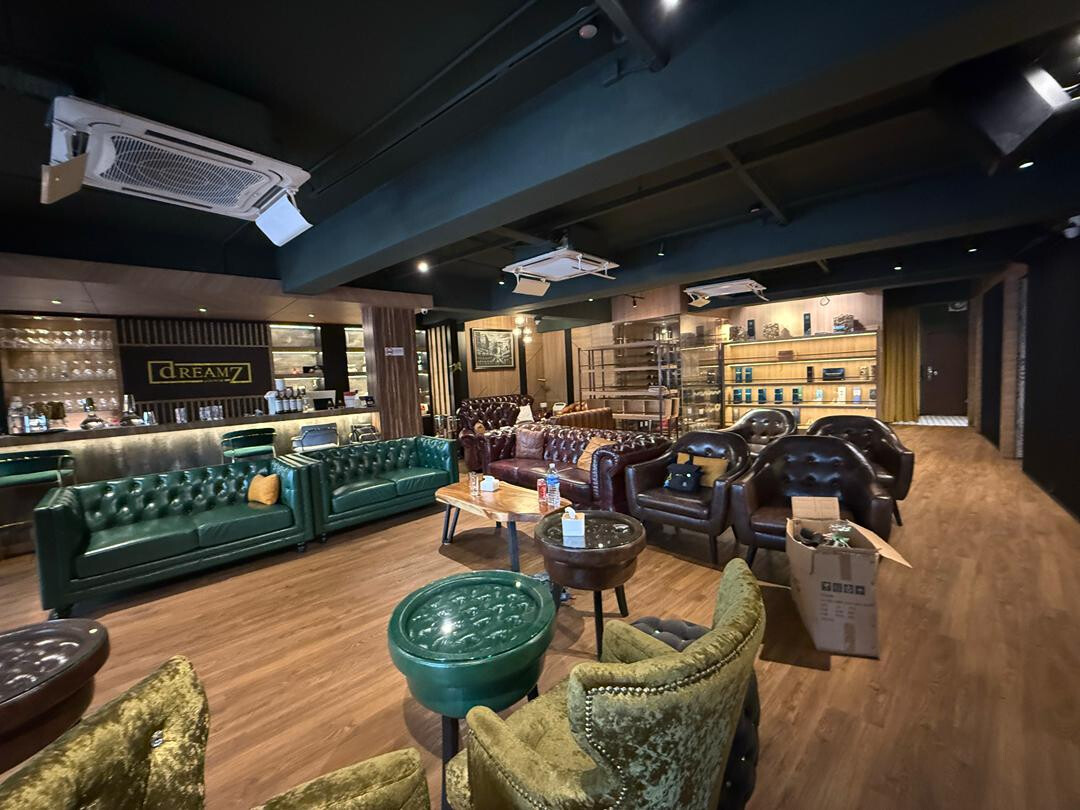 Exclusive Lounge for Sale – Puchong