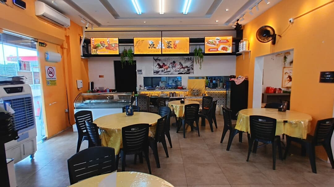 🍽️ RESTAURANT – CORNER & INTERMEDIATE LOT COMBINED