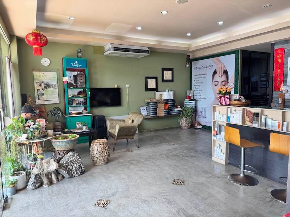 Beauty Training Center for Takeover in Molek